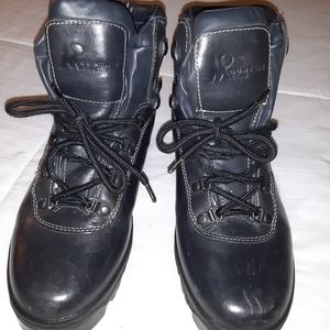 Mens Mountain Gear Boots Size 9.5